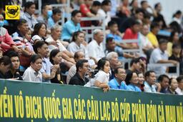 Khi khán đài trở thành một phần của trận đấu